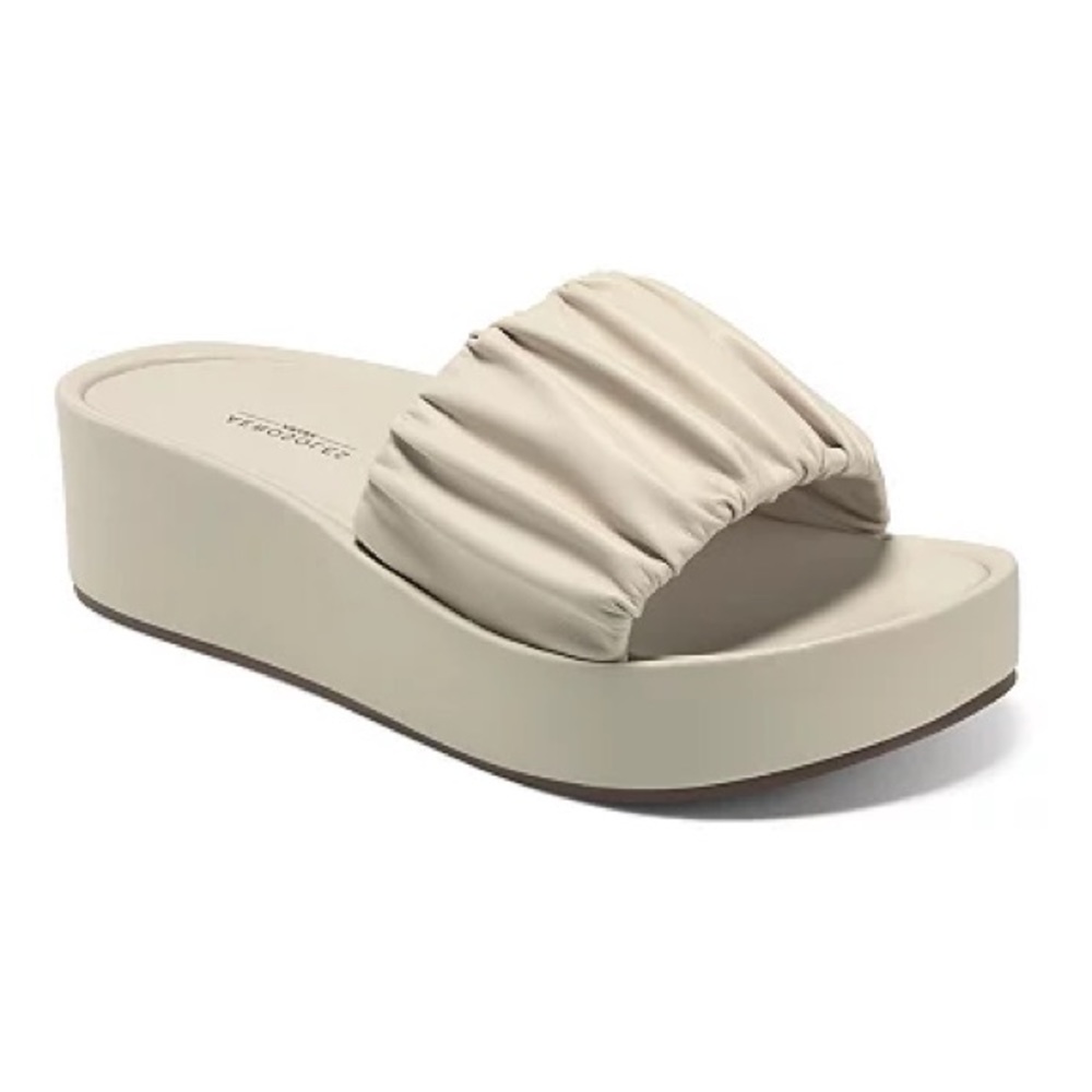 Aerosoles Dada Platform Slide - 7.5, gently worn